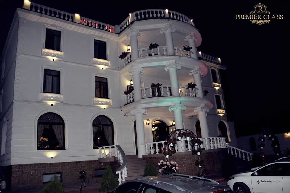 Отель Hotel Premier Class Valea Lupului